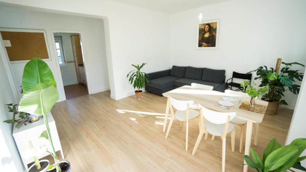 Rentalsevilla Casa Viva Triana Sevilha Exterior foto